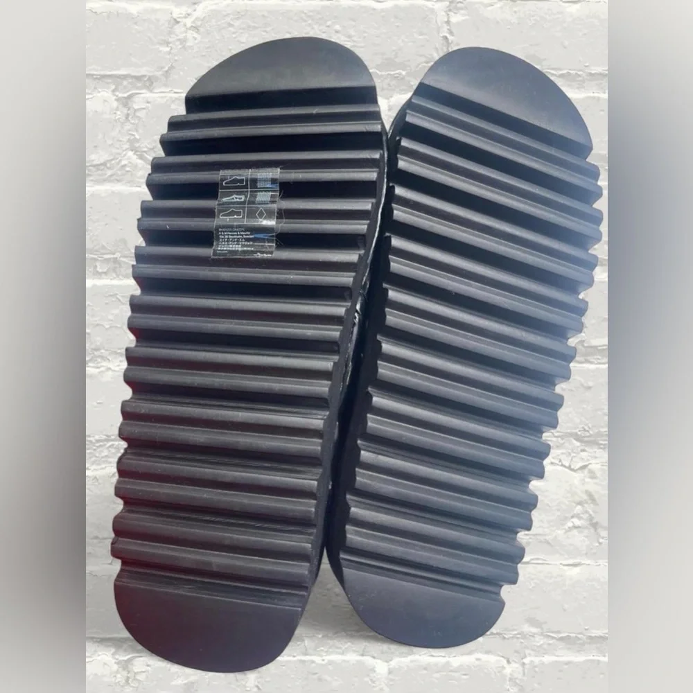 H&M Padded Booties - Picture 4 of 4